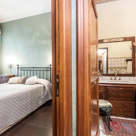 Spanish Steps Location By Interhome Апартаменты Рим